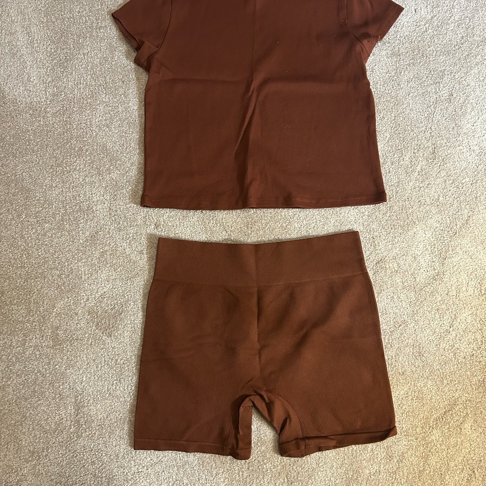 Wild Fable Rust Ribbed Top